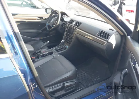 2017 Volkswagen Passat 1.8T Se z USA, uszkodzony, nr VIN 1VWBT7A38HC049181